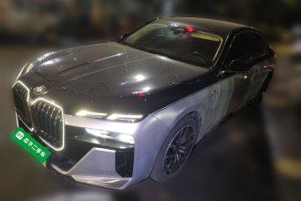 宝马i7 2023款 eDrive50L 领先M运动套装