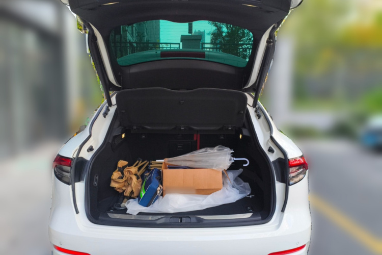 玛莎拉蒂 Levante 2022款 2.0T GT锋芒版中控内饰23