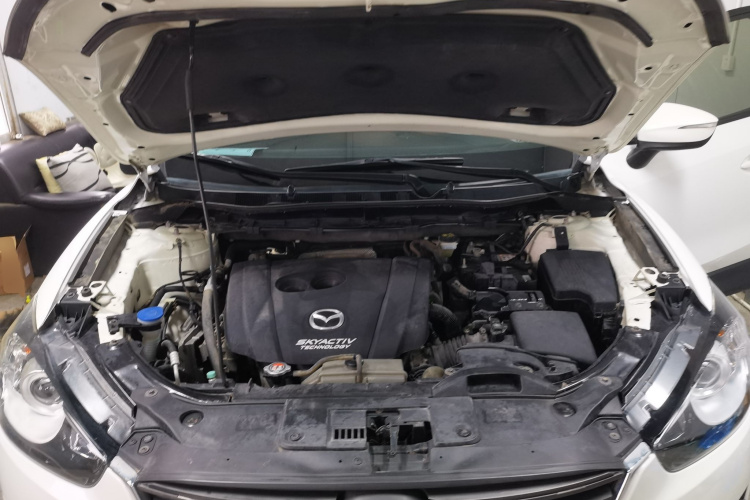 马自达CX-5 2015款 2.0L 自动两驱都市型机舱底盘24