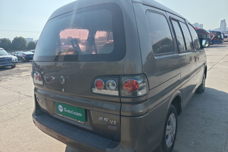 东风风行 菱智 2017款 V3 1.5L 7座标准型车身外观7