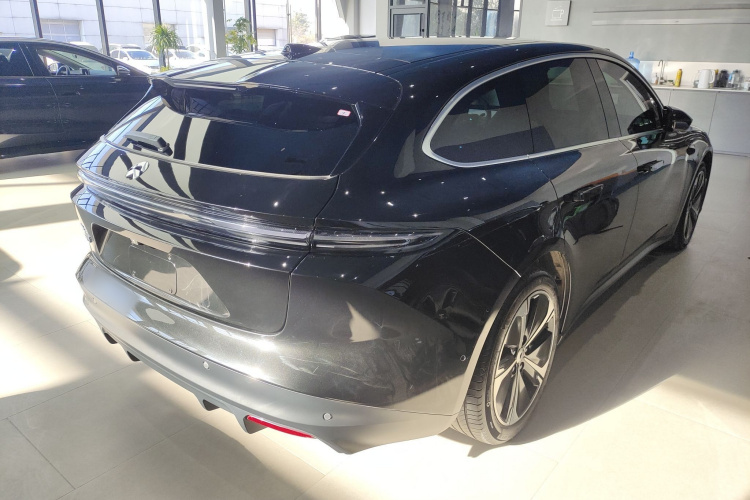 蔚来ET5T 2023款 75kWh Touring车身外观7