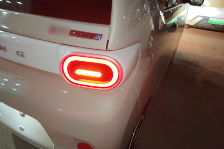 五菱汽车 宏光MINIEV 2024款 第三代 215km 青春版车身外观6006