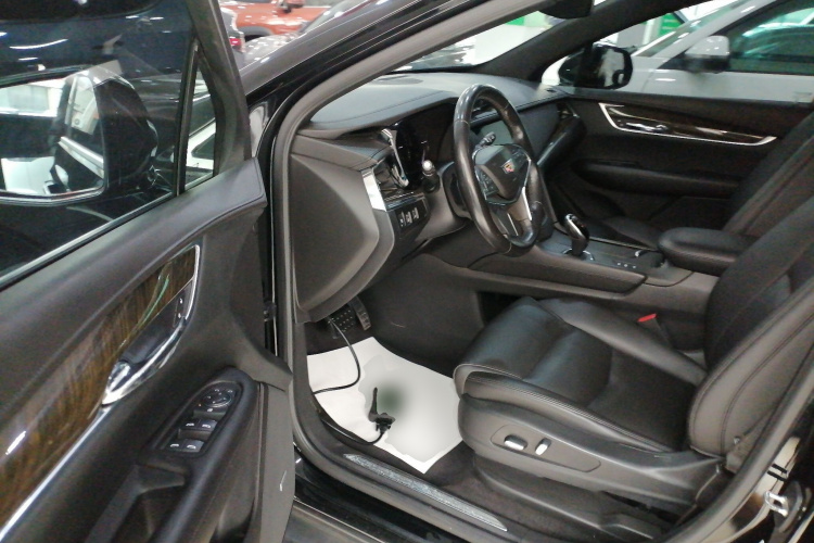 凯迪拉克XT5 2018款 28E 四驱技术型中控内饰20