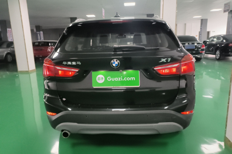 宝马X1 2016款 sDrive18Li 时尚型车身外观6