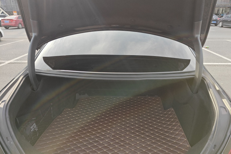 奔驰E级 2020款 E 300 L 时尚型局部细节23