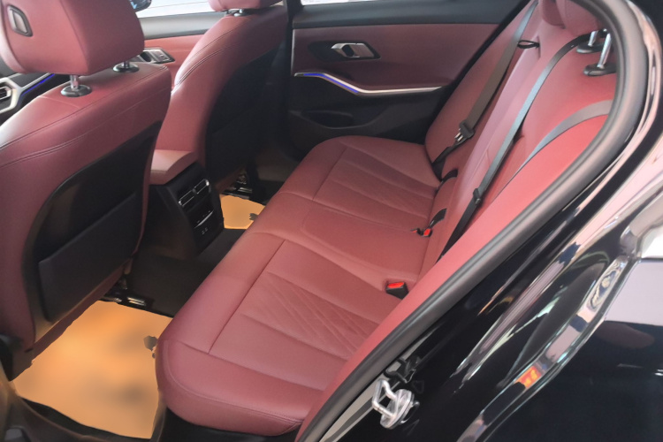 宝马3系 2022款 改款 325i M运动套装中控内饰21