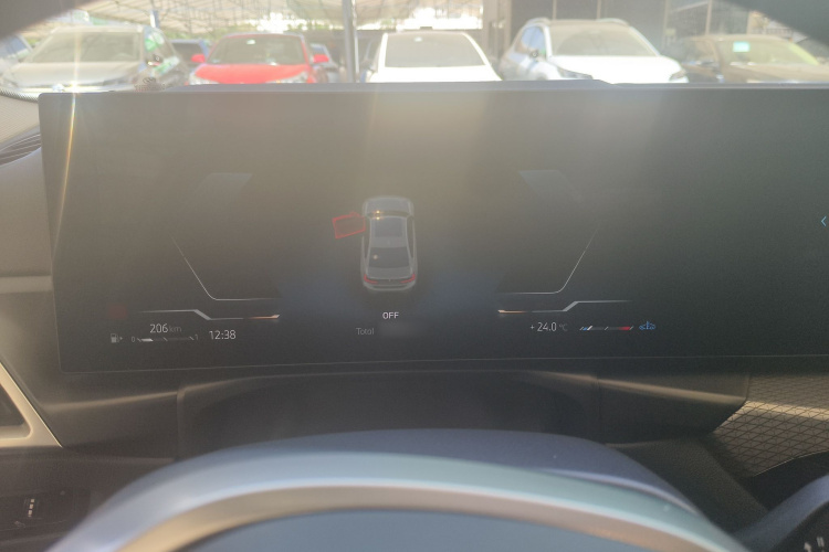 宝马3系 2025款 330Li M运动曜夜套装局部细节14