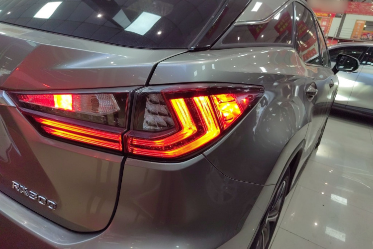 雷克萨斯RX 2016款 300 四驱典雅版 国V车身外观6001