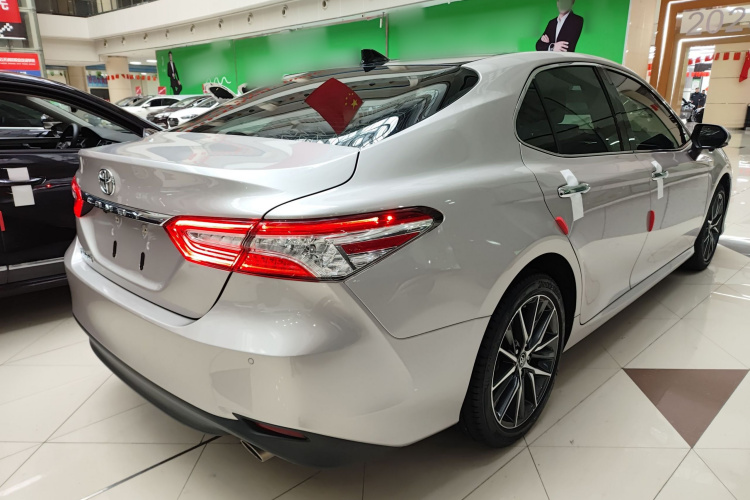 丰田 凯美瑞 2021款 2.5G 豪华版车身外观7