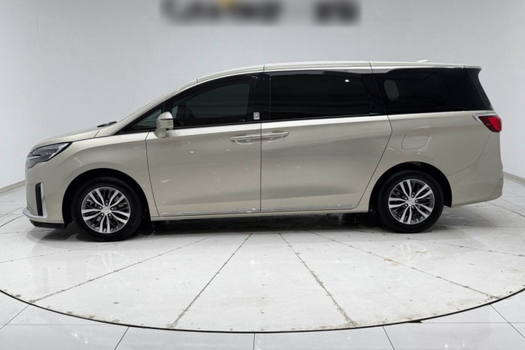 别克GL8 2023款 ES陆尊 舒适型车身外观4