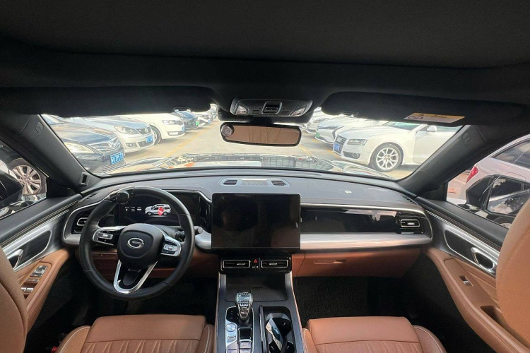 广汽传祺 传祺GS8 2024款 领航系列 2.0TGDI 两驱豪华智联版中控内饰7001