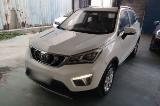 长安CS15 2016款 1.5L 手动时尚版