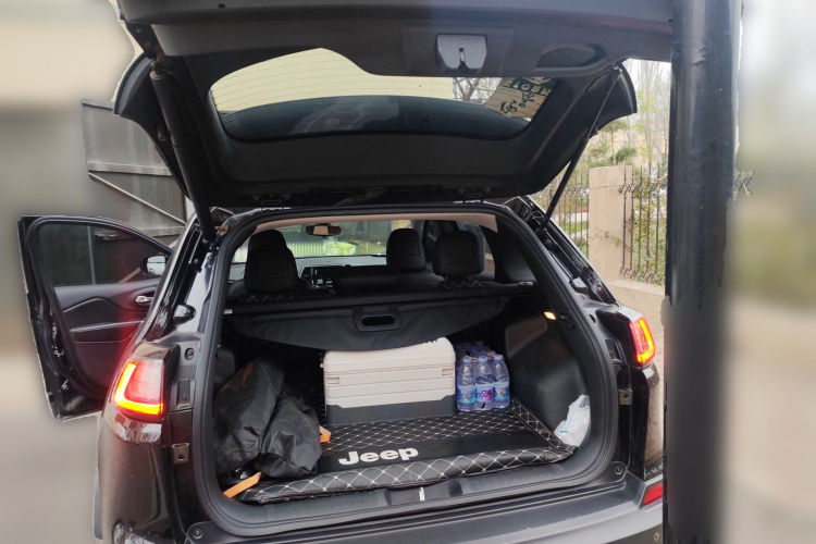 Jeep 自由光 2019款 2.0T 四驱探享版 国VI中控内饰23