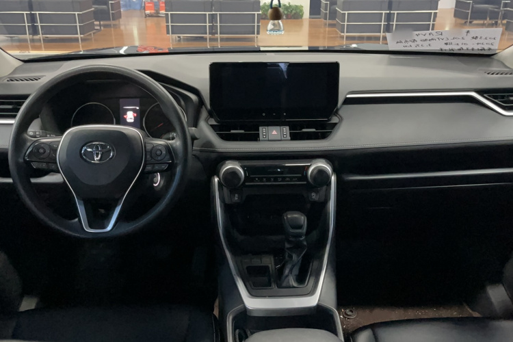 丰田 RAV4荣放 2023款 2.0L CVT两驱都市版中控内饰7003