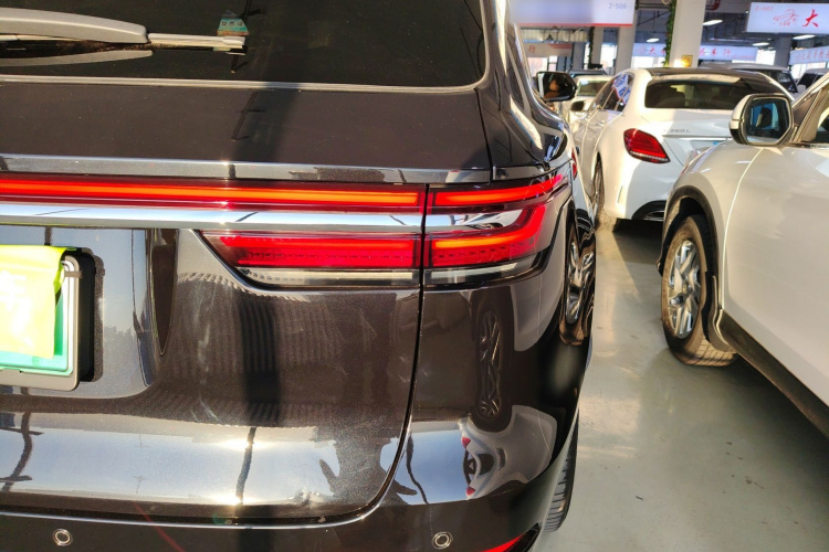 理想汽车 理想ONE 2021款 增程6座版车身外观9