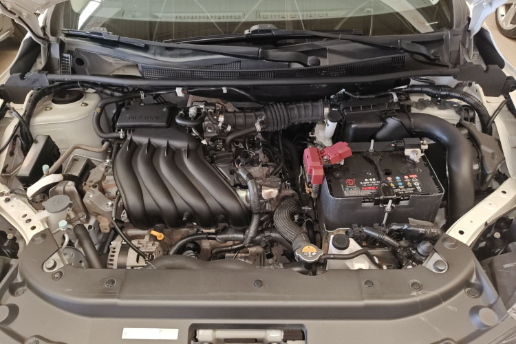 日产 轩逸 2021款 经典 1.6XE CVT专享版机舱底盘24