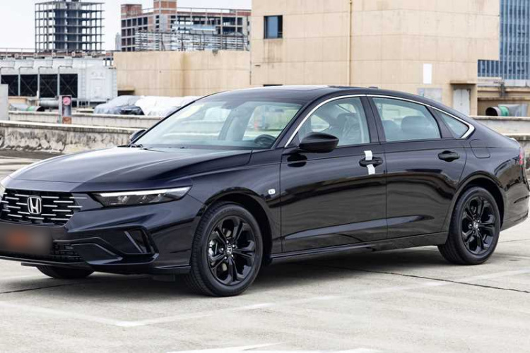 本田 雅阁 2025款 260TURBO 舒适版车身外观6005
