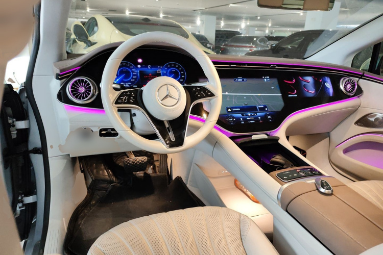 奔驰EQS 2022款 改款 450+ 先锋版中控内饰13