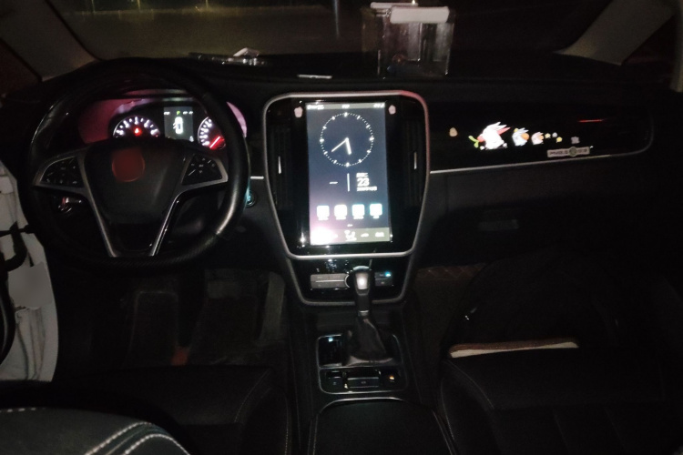 比亚迪 宋MAX 2017款 1.5T 自动智联精英型 7座中控内饰12