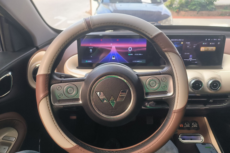 五菱汽车 五菱缤果 2023款 333km 灵犀互联+款中控内饰13