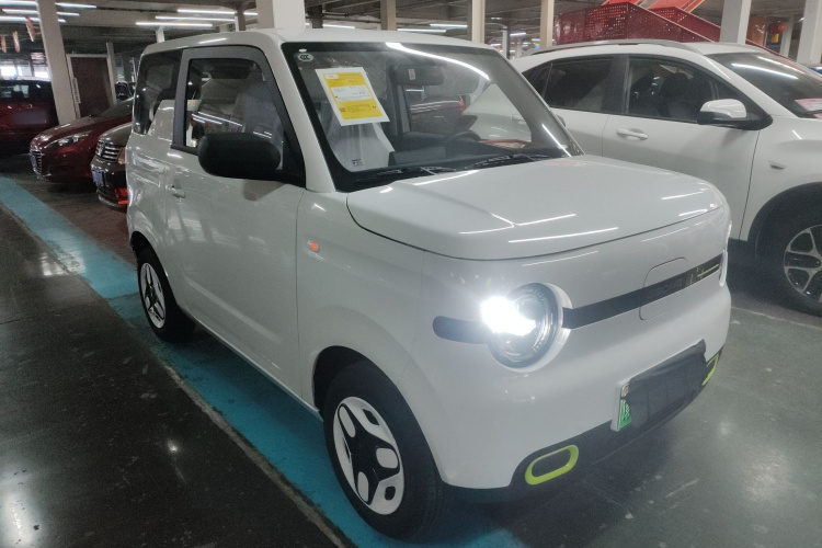 吉利银河 熊猫 2025款 210km 元气熊车身外观3