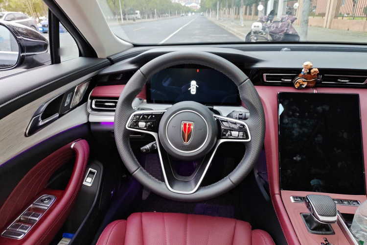 红旗H5 2025款 2.0T 自动旗畅版中控内饰13