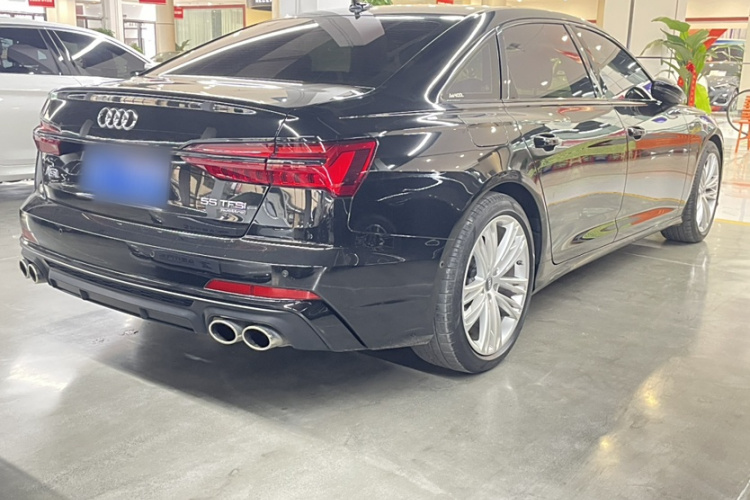 奥迪A6L 2021款 55 TFSI quattro 尊享动感型车身外观6003