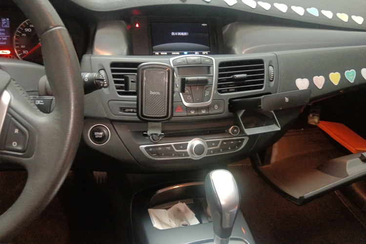 雷诺 拉古那 2012款 古贝2.0T 豪华导航版局部细节16