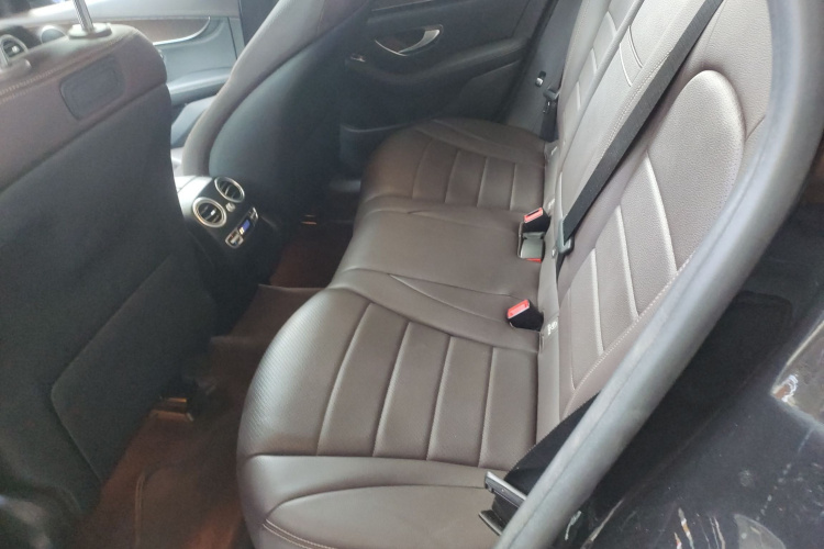 奔驰GLC 2018款 GLC 300 4MATIC 动感型中控内饰7004