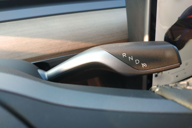 特斯拉 Model Y 2021款 标准续航后驱版局部细节18