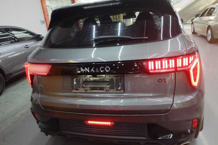 领克01 2021款 2.0TD 两驱型Pro车身外观6