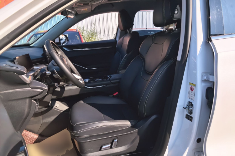 哈弗H6 2022款 第三代 1.5T 自动两驱Pro中控内饰19