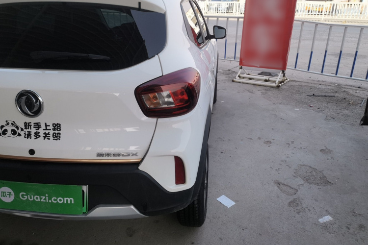 东风纳米EX1 2022款 改款 PRO 悦骋型车身外观9