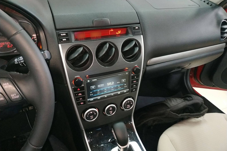 马自达6 2015款 2.0L 自动时尚型局部细节16