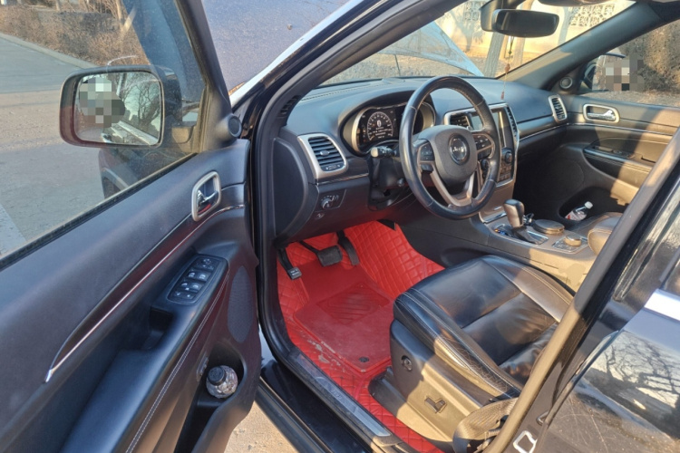 Jeep 大切诺基(进口) 2017款 3.0L 舒享导航版中控内饰20