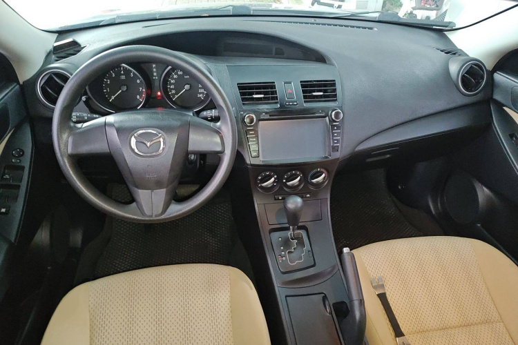 马自达3星骋 2013款 三厢 1.6L 自动精英型中控内饰12