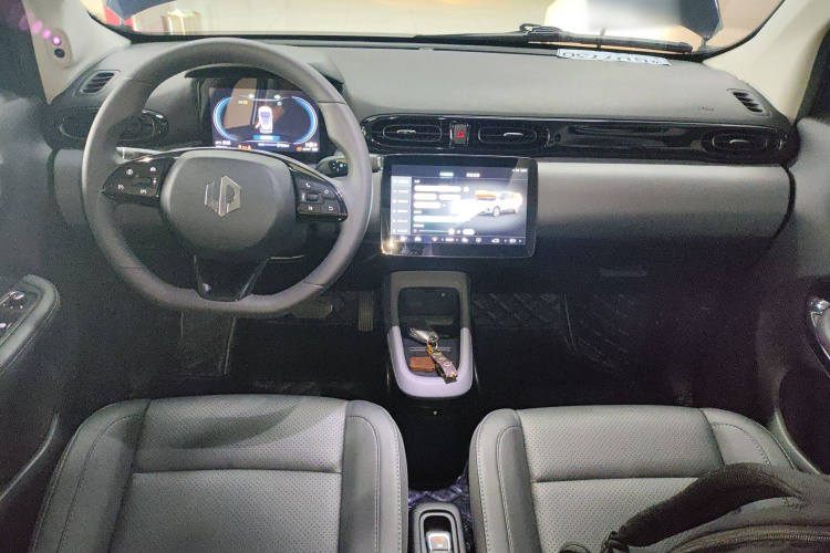 零跑汽车 零跑T03 2020款 400豪华版中控内饰12