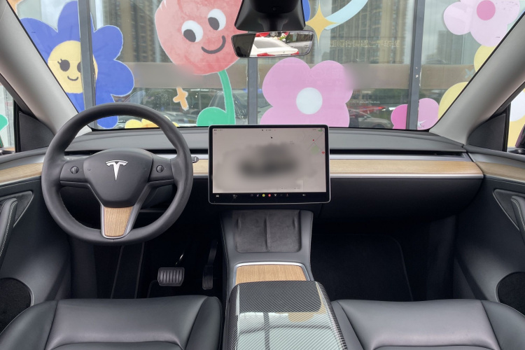 特斯拉 Model Y 2022款 后轮驱动版中控内饰7001