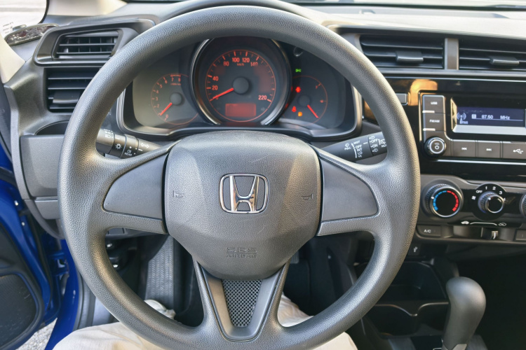 本田 飞度 2018款 1.5L CVT舒适天窗版局部细节13