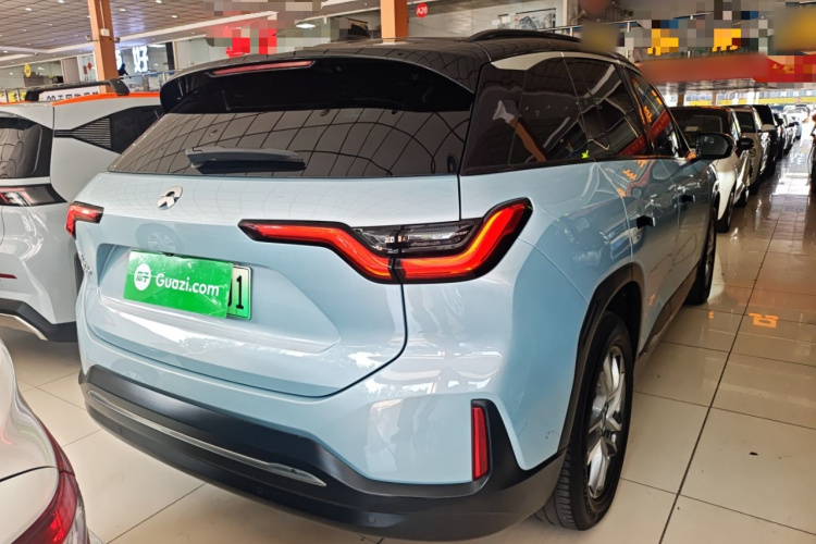 蔚来ES6 2020款 600KM 运动版车身外观7