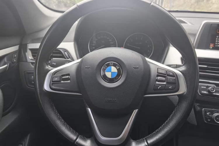 宝马X1 2016款 sDrive18Li 尊享型中控内饰7003