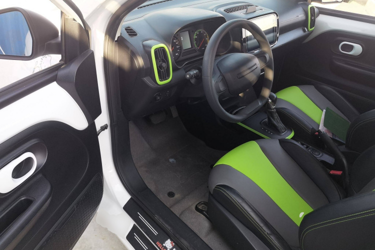 荣威 科莱威CLEVER 2021款 302km全能版中控内饰20