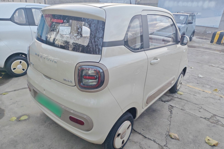 奔腾小马 2026款 222km 萌趣马 Plus车身外观6005