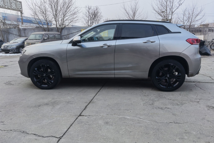 魏牌 VV7 2017款 2.0T 旗舰型车身外观6005