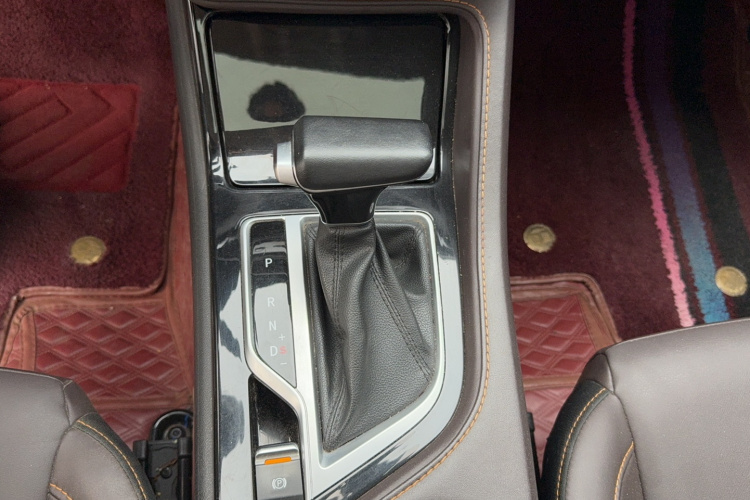 长安CS35PLUS 2018款 1.6L 自动畅联版 国V局部细节18