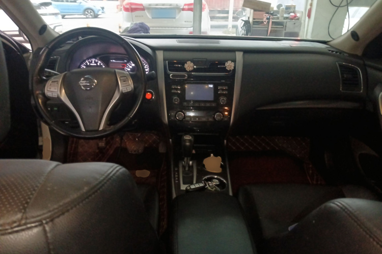 日产 天籁 2013款 2.0L XL舒适版中控内饰7002