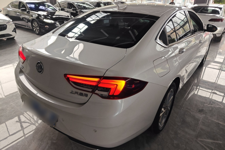 别克 君威 2023款 552T 智享型车身外观7