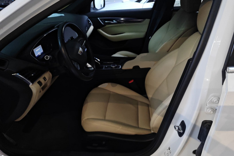 凯迪拉克CT5 2020款 28T 时尚型中控内饰19