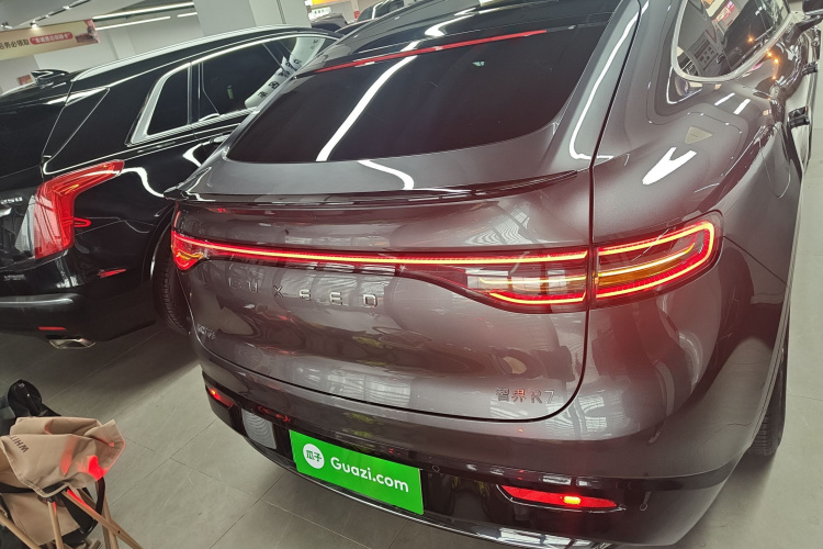 鸿蒙智行 智界R7 2025款 增程 251km Max车身外观6