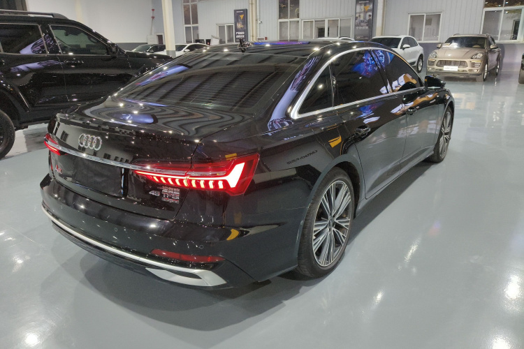 奥迪A6L 2023款 改款 45 TFSI quattro 臻选动感型车身外观6005